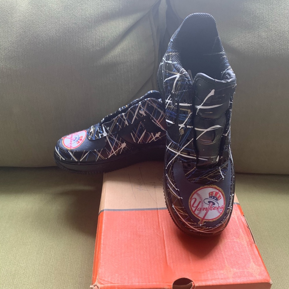 Custom Yankees Black Airforce 1 Sneakers : Shoes